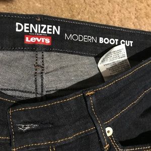 Levi’s denizen jeans. Size16